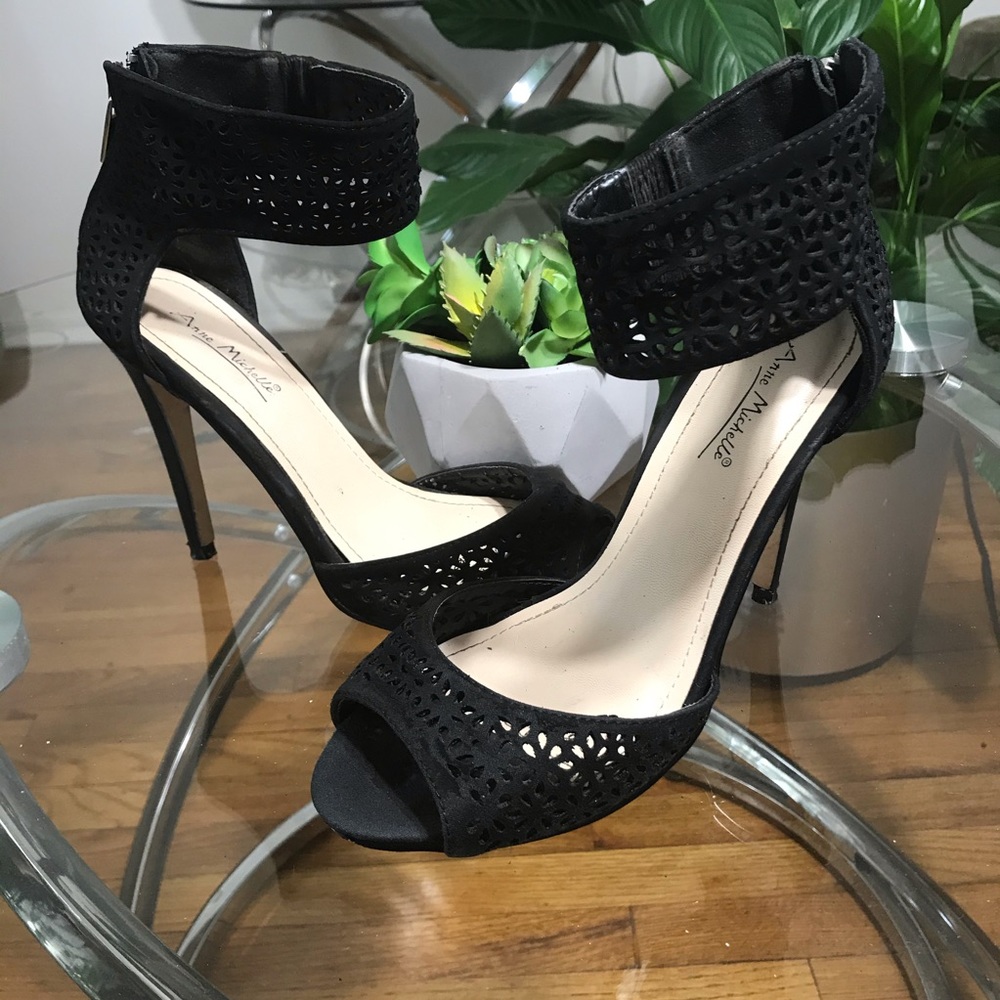 Anne Michelle Black Heels Cutout Design Size 8.5